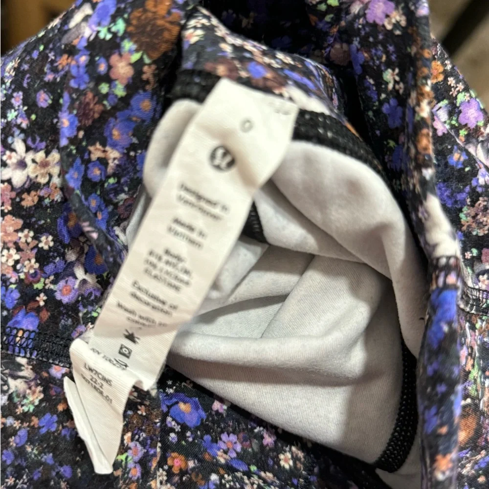 Lululemon Align High-Rise Short 7” Flower Burst Multi ~ Size 0